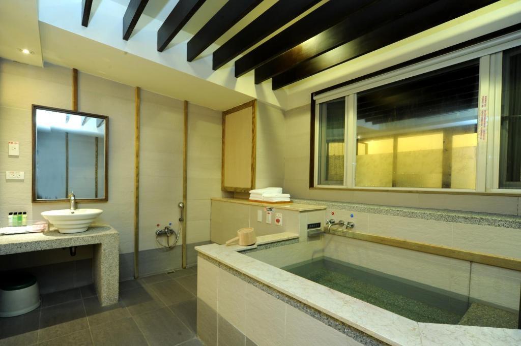 Chat Hot Spring Resort Keelung Esterno foto