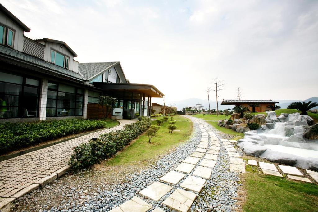 Chat Hot Spring Resort Keelung Esterno foto