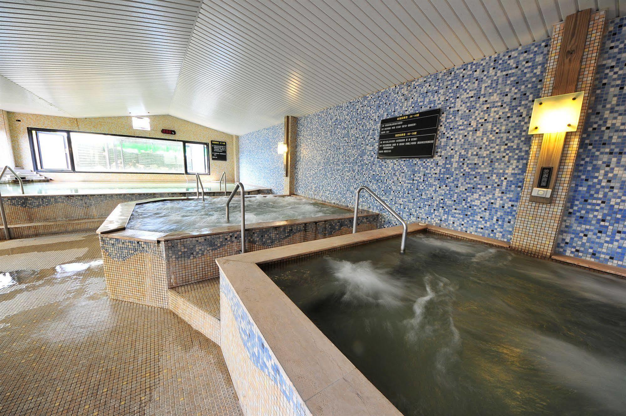 Chat Hot Spring Resort Keelung Esterno foto